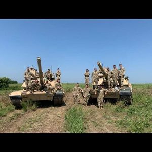 Meet your Posher, Dakota